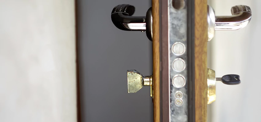 Holiday Emergency Locksmith in Golden Hills, California