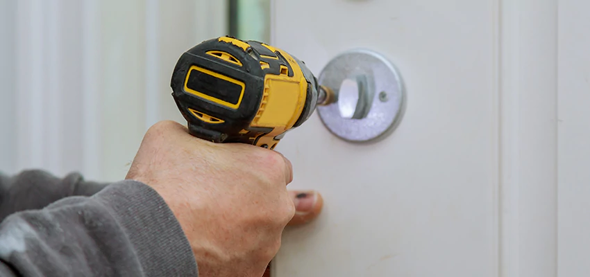 Street Locksmith For Smart Lock Repair in Golden Hills, CA