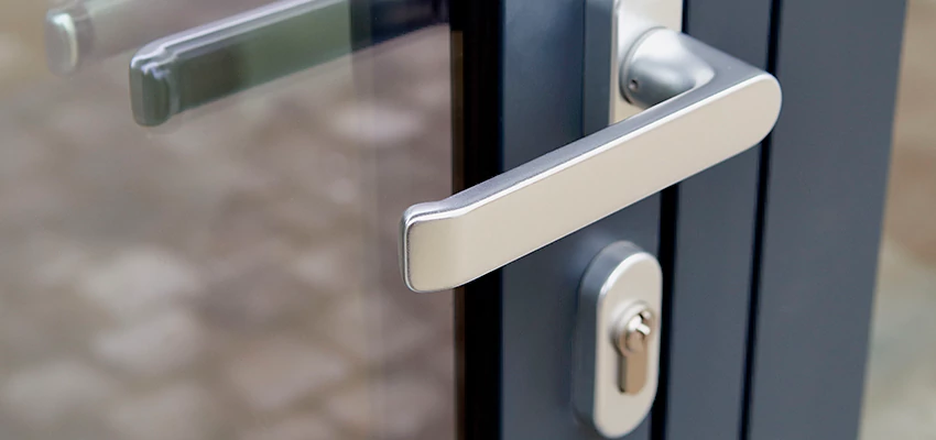 Broken Door Lock Cylinder Repair in Golden Hills, California